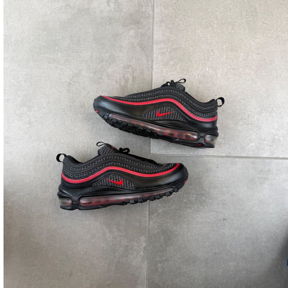 Nike Air Max 97 Black University Red Shoes CU9990-001 Women's 7 GREAT CONDITION